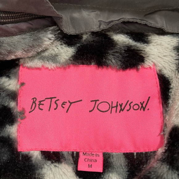 Betsy Johnson women’s hooded coat. Size M - Picture 6 of 15